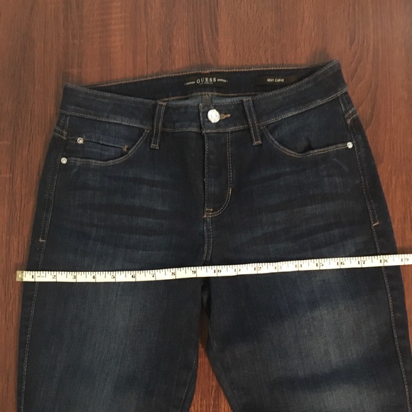 NWOT Guess Sexy Curve Jean - size 28 - Picture 4 of 6